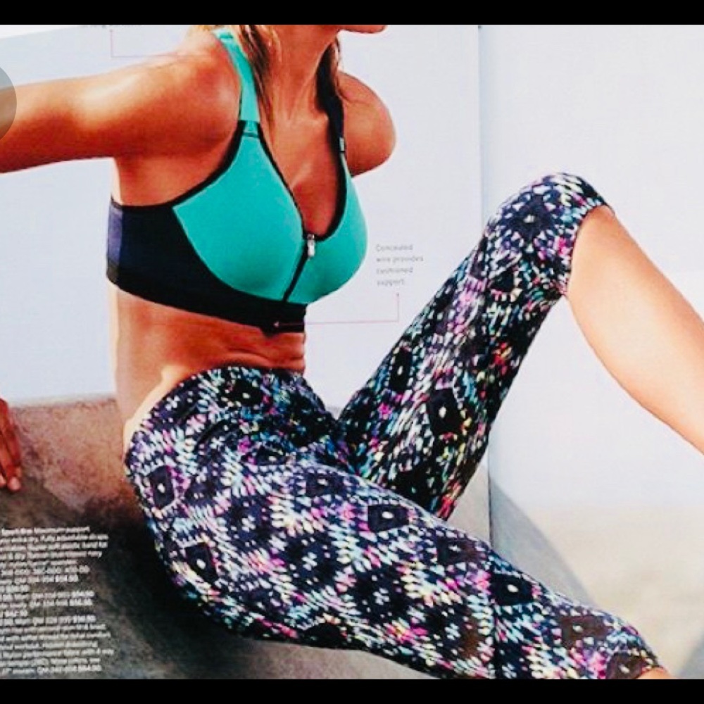 VSX Sport Knockout Crop; Aztec Print; S EUC